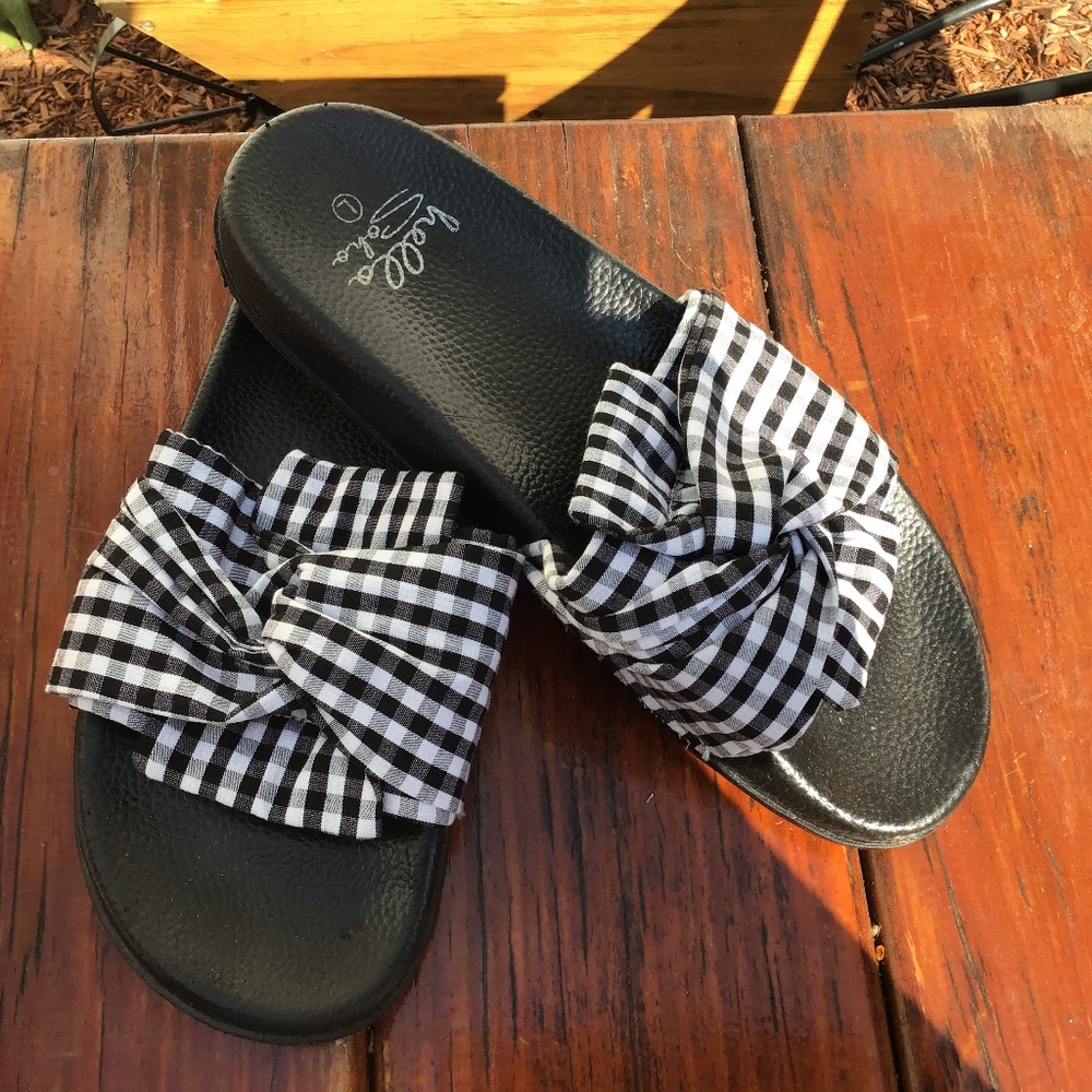 Sandal